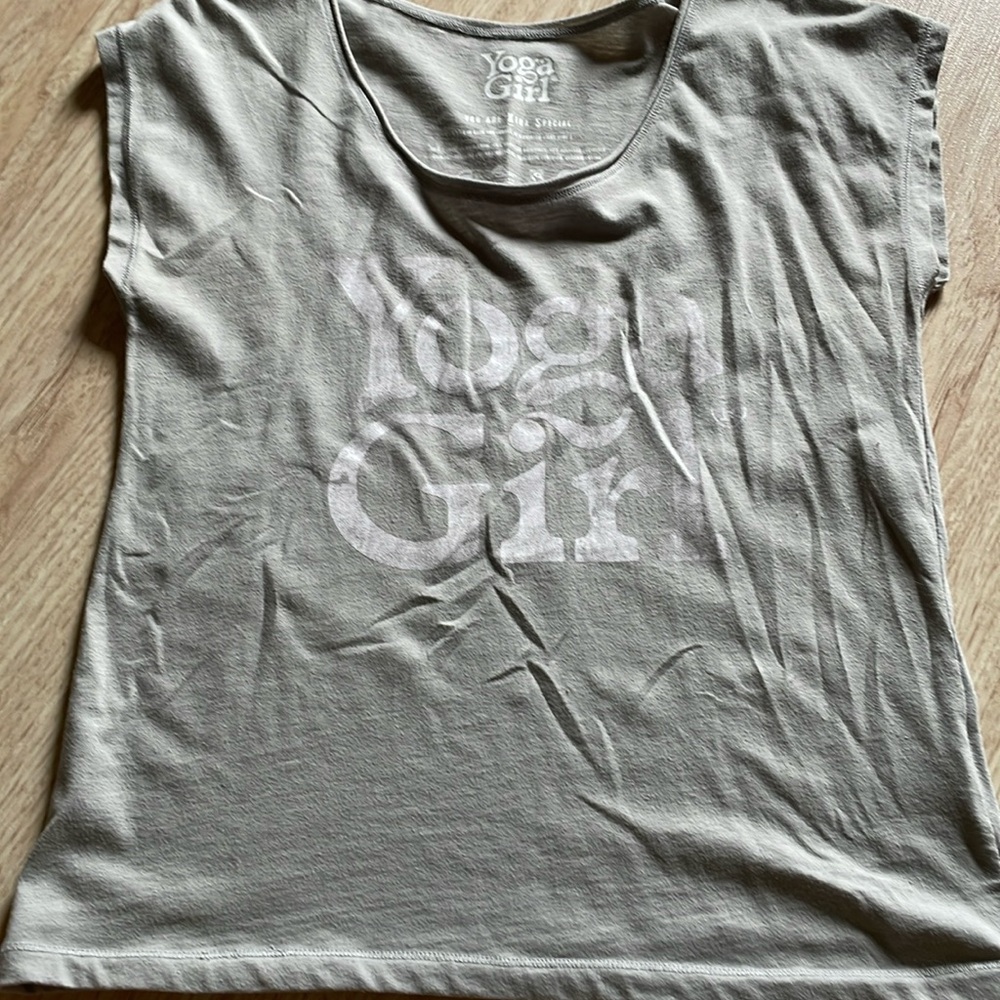 Yoga Girl off the shoulder Tee/Tank